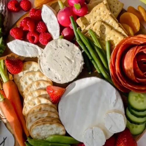 Cute Easter charcuterie board ideas