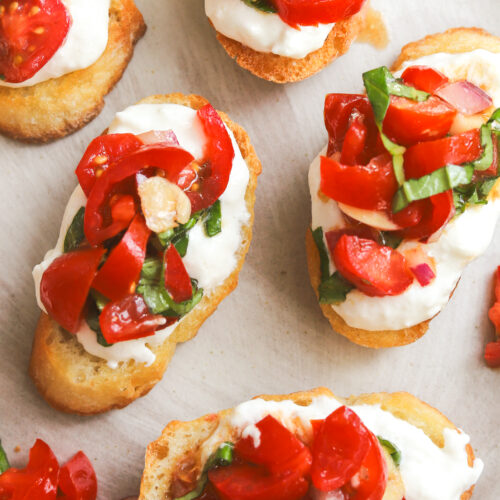 close up of burrata bruschetta